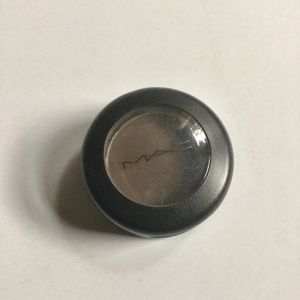 MAC Diamond Dove Eyeshadow